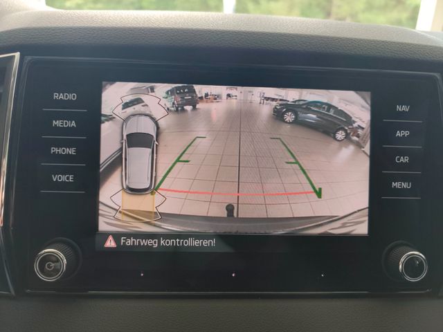 Karoq Style 1.5 TSI DSG*AHK*APP*el.Heckklappe*SH