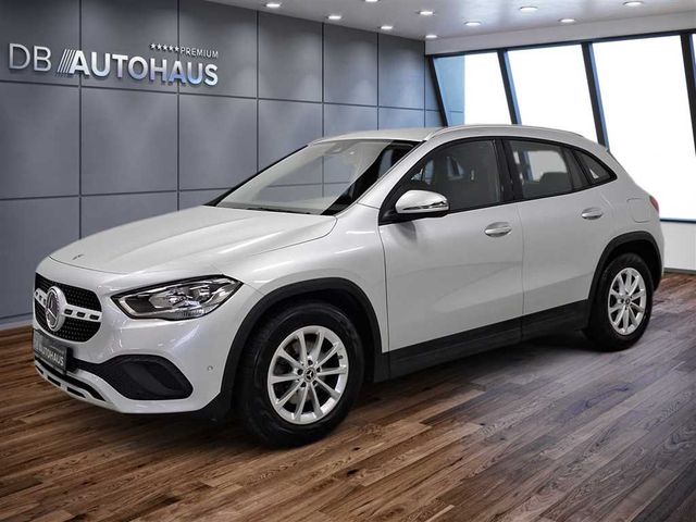 Mercedes-Benz GLA 200 D 4MATIC DCT Business-Paket