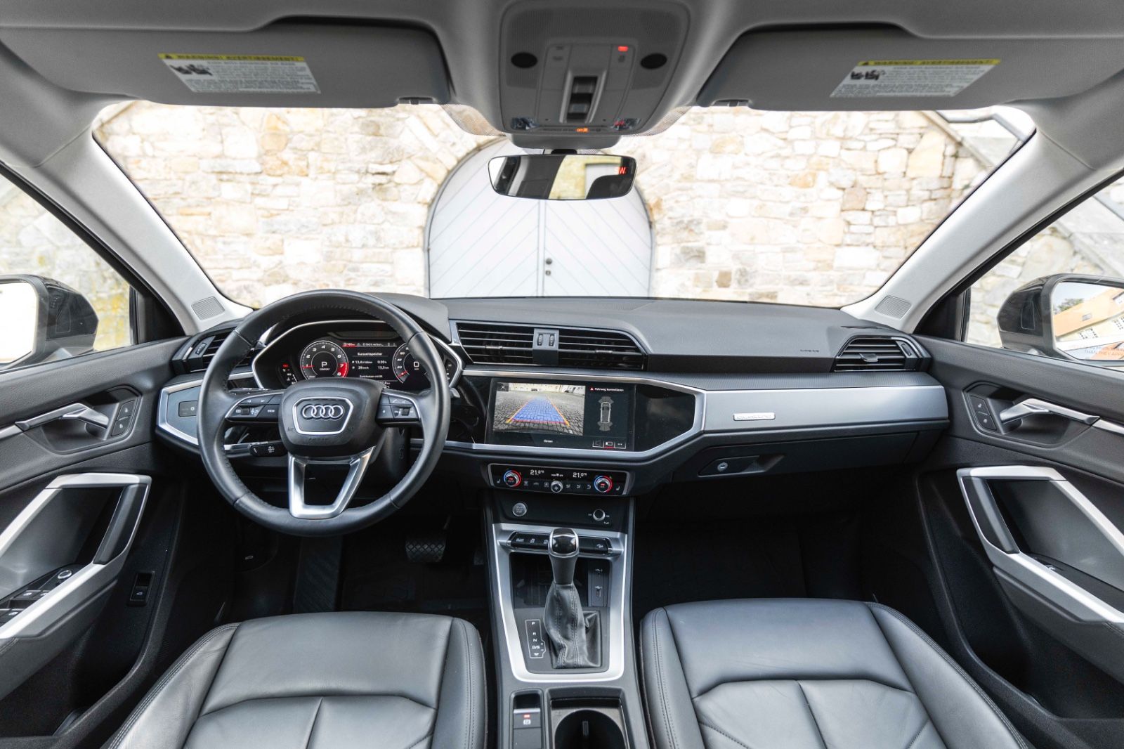 Fahrzeugabbildung Audi Q3 Quattro S-Line KAM NAV TOTW SPUR LED CARPLAY