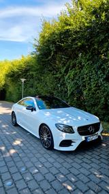 Mercedes-Benz Mercedes E200 AMG Coupe/ Scheckheft/Top/Pano. - Mercedes-Benz E 200 Gebrauchtwagen in Wiesbaden