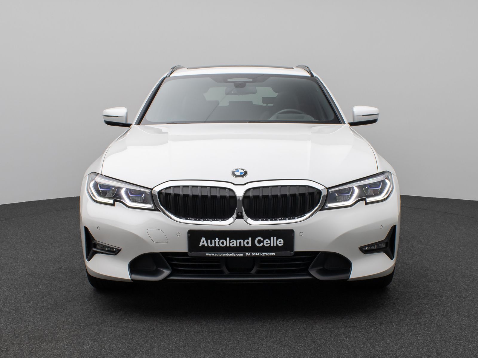 Fahrzeugabbildung BMW 320d xD Sport Line Panorama Laser 360° HUD HiFi