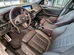 Fahrzeugabbildung BMW X3 XDRIVE 30i M-SPORT LEDER STANDHZ PANO AHK 360