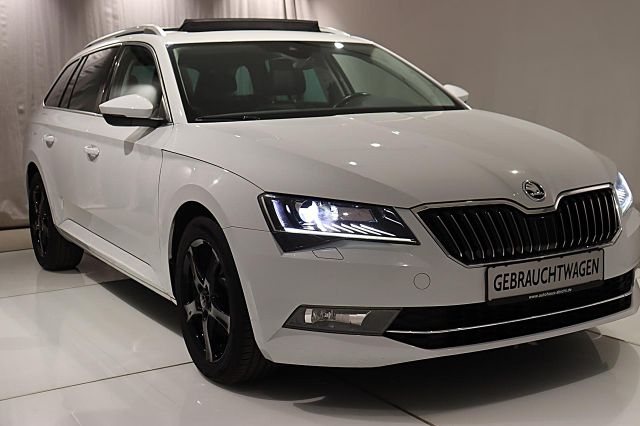 Superb Combi 1.8 TSI Style DSG AHK XENON NAVI KA