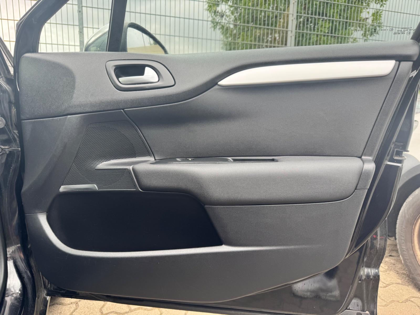 Citroën C4 Lim. Selection  Klimaaut/Tempomat/PDC/HU neu