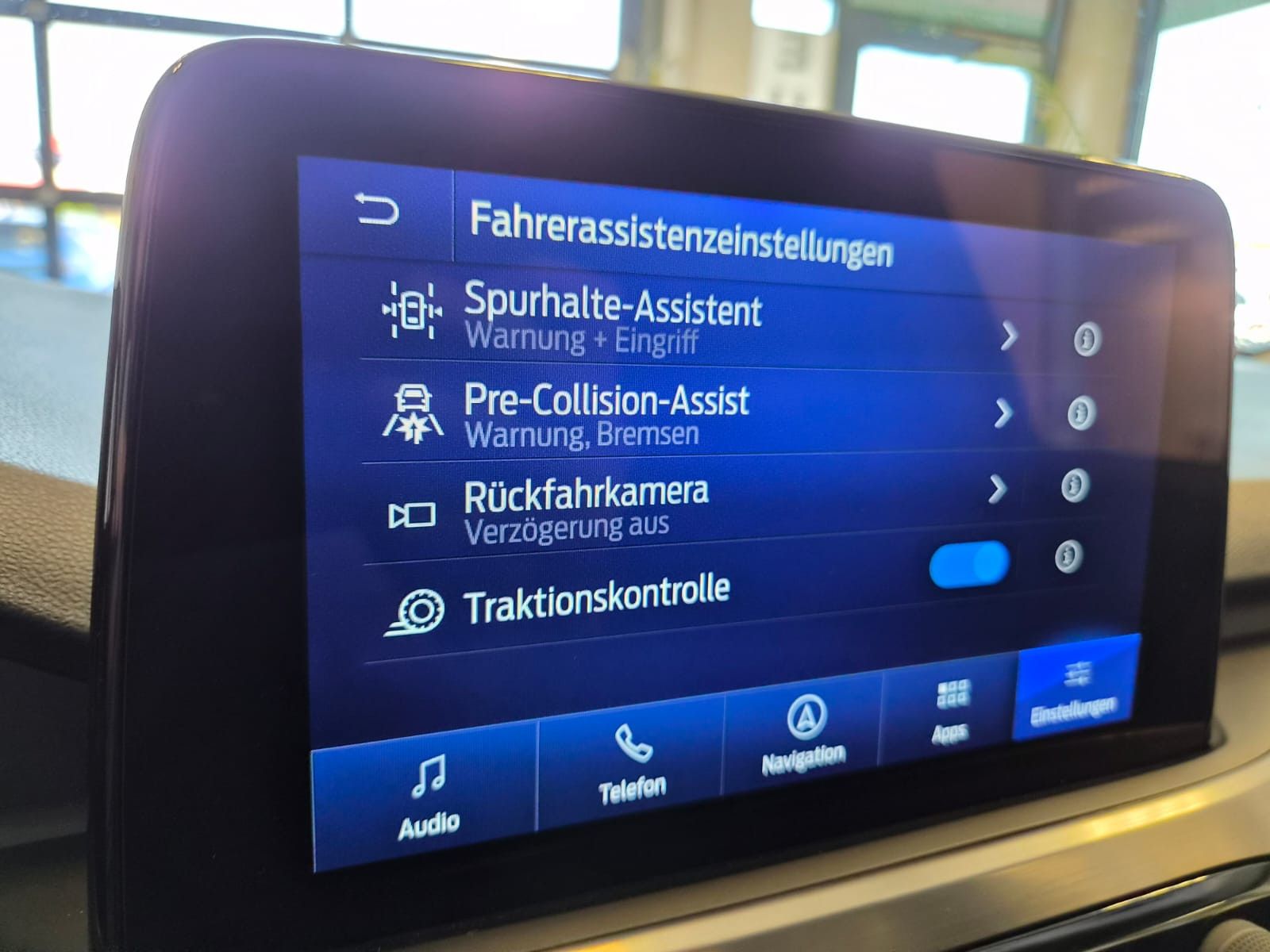 Fahrzeugabbildung Ford Kuga Titanium X / AUTOMATIK / GARANTIE / LED