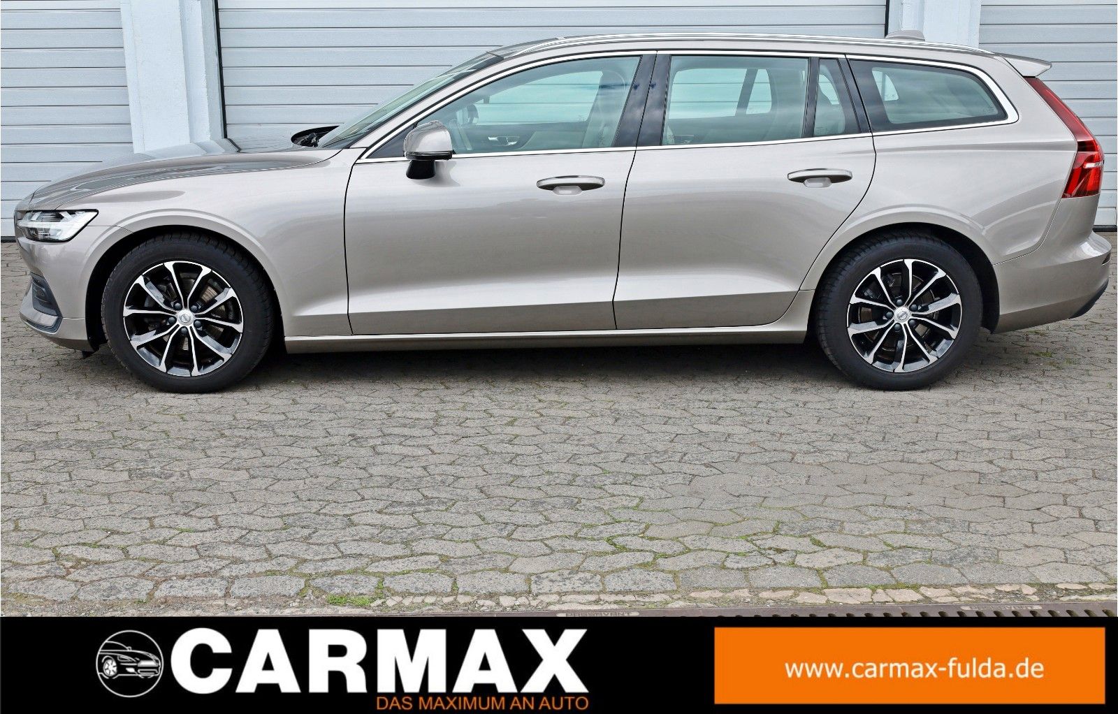 Fahrzeugabbildung Volvo V60 Kombi Momentum Pro T.Leder,Navi,LED,IntelliS