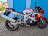 Yamaha YZF-R6 - YAMAHA 2001 R6