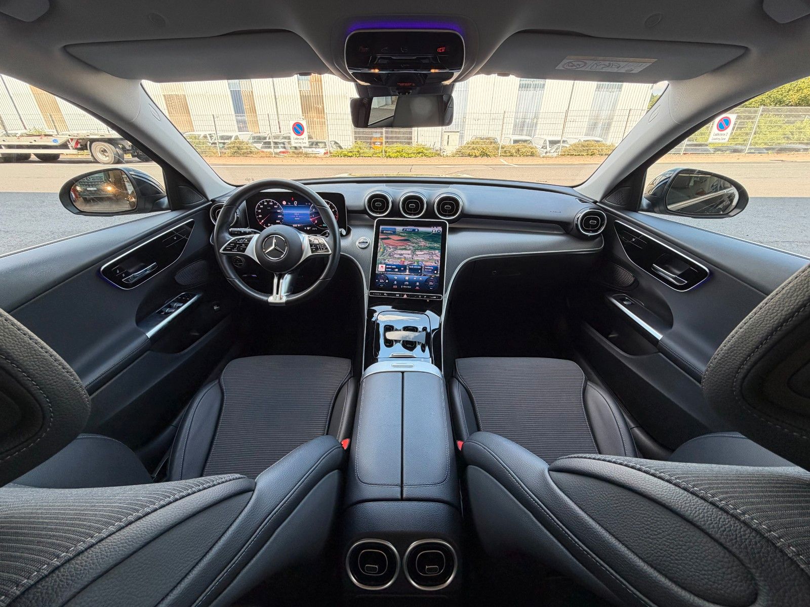 Fahrzeugabbildung Mercedes-Benz C 200 T Avantgarde+RKamera+SpurhaltA+Ambiente
