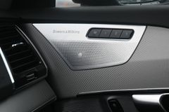 Fahrzeugabbildung Volvo XC 90 D5 Inscription *Pano*Stdhzg*B&W*360°*7Sitz