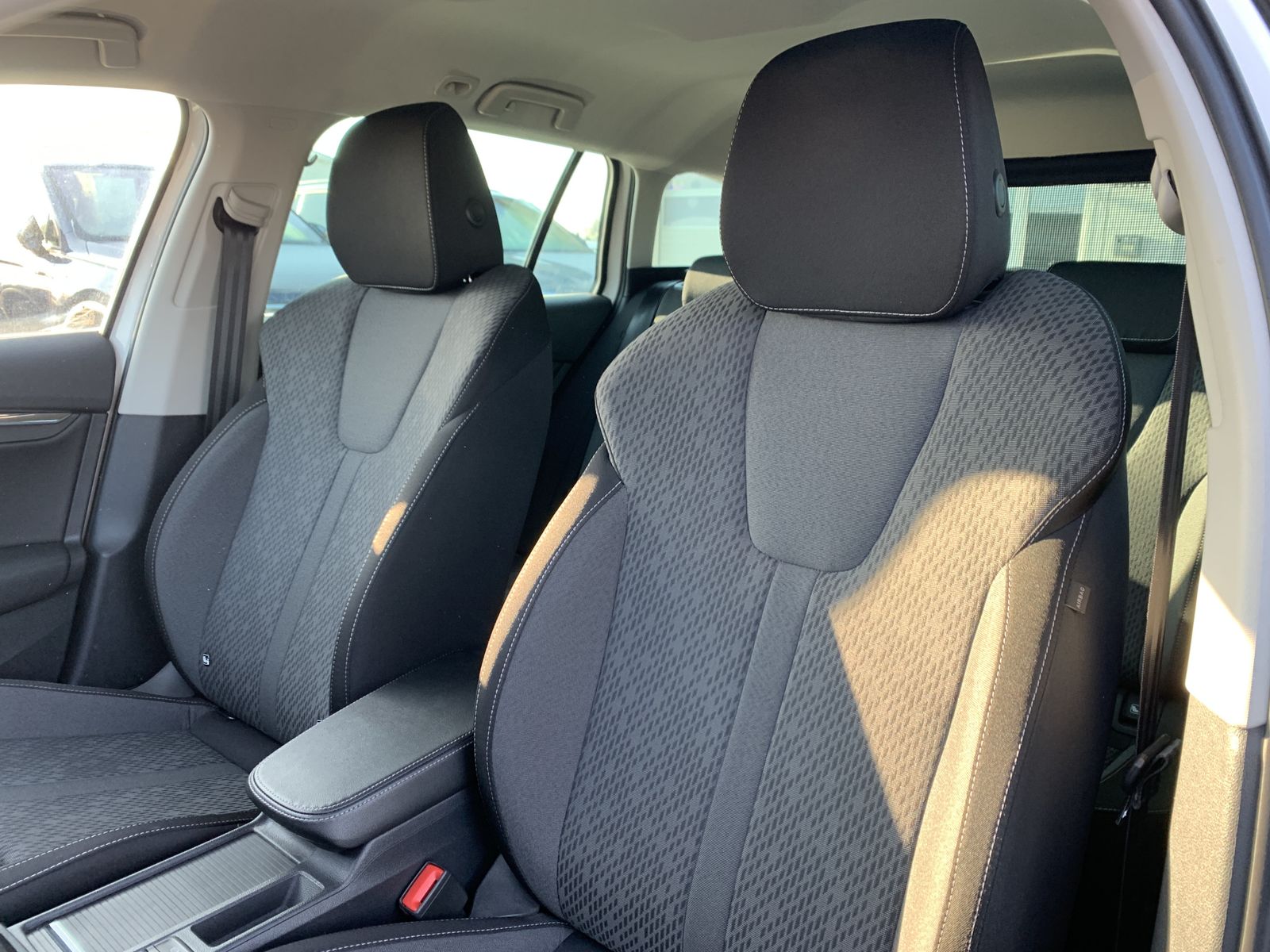 Fahrzeugabbildung SKODA Octavia 2.0 TDI*First Edition*AHK*LED-Matrix*HUD