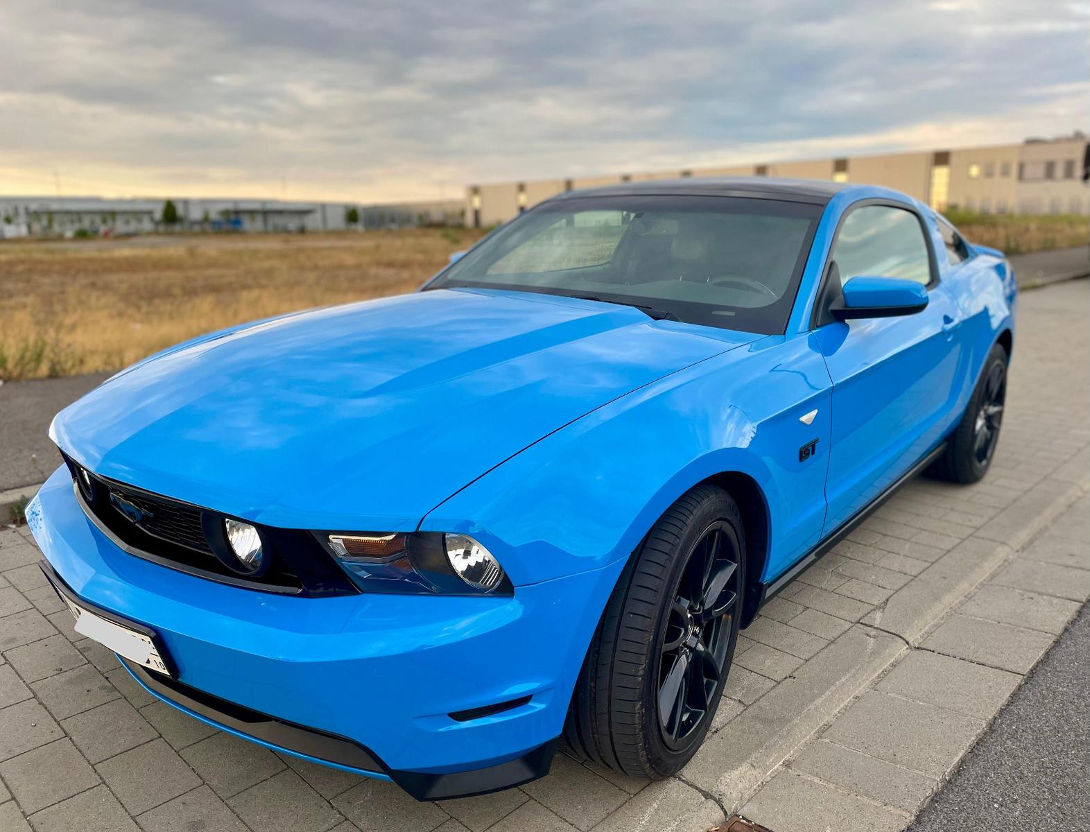 Ford Mustang GT Premium V8 mit Panoramaglasdach