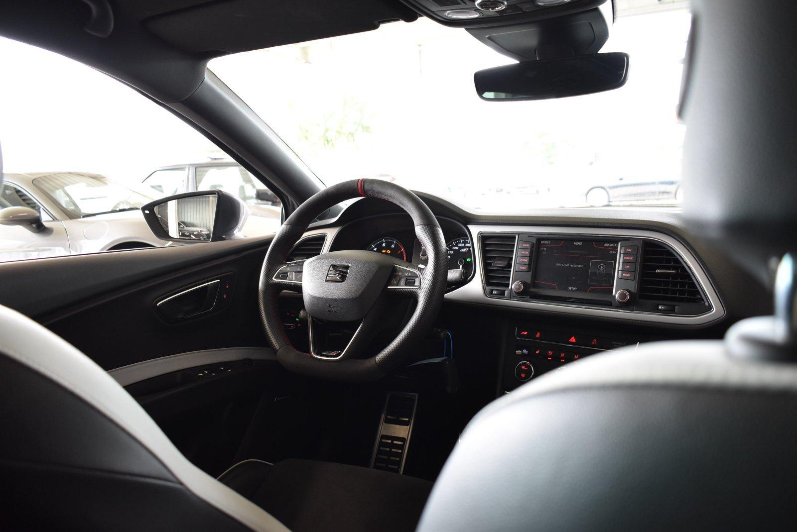 Seat Leon ST Cupra 265 ch DSG • Baquets Alcantara • Toit pano • Caméras AV/AR • DCC • CarPlay