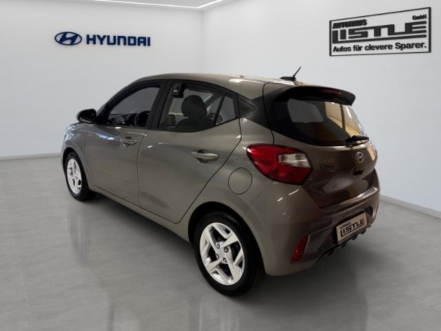 Fahrzeugabbildung Hyundai i10 1.2 Benzin M/T Trend Klima SHZ PDC Navi Appl