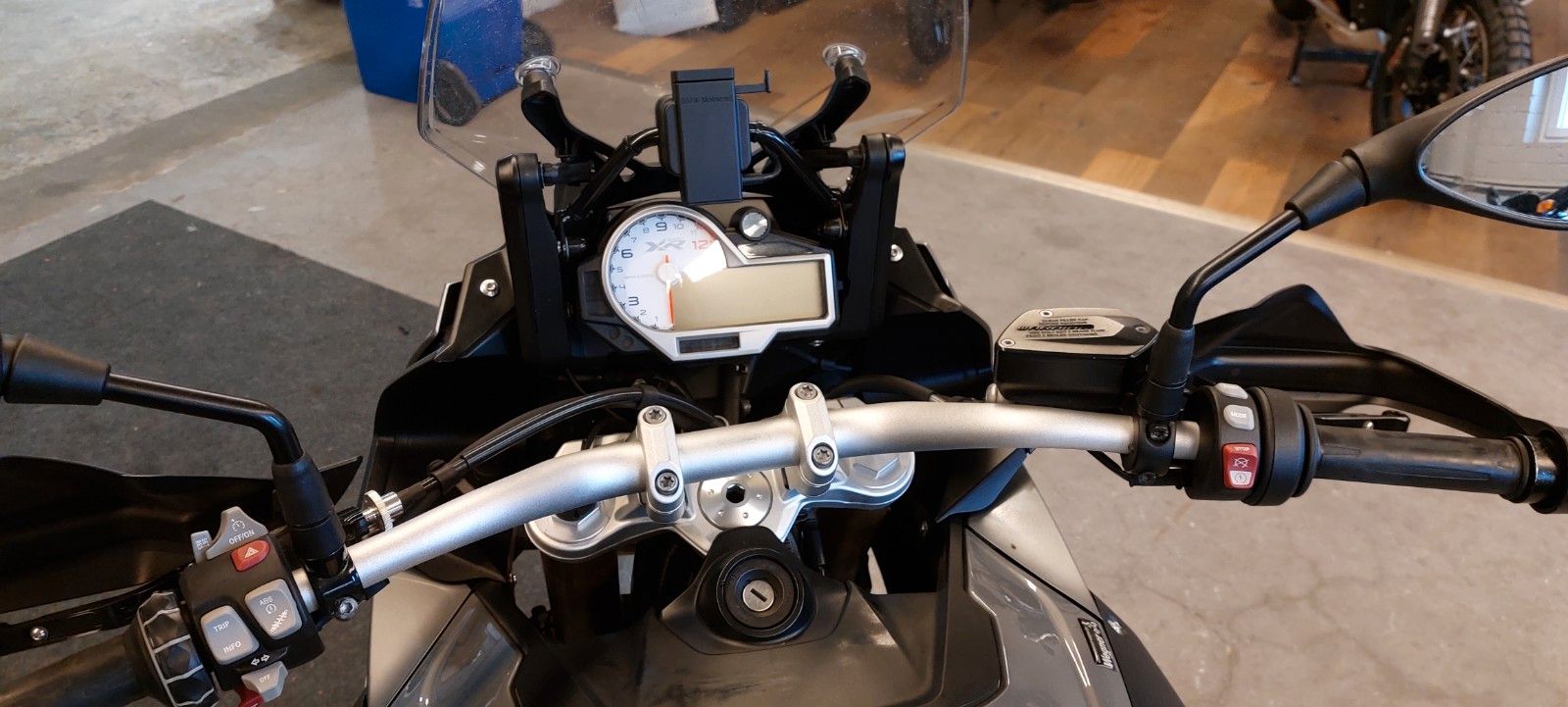 Fahrzeugabbildung BMW S 1000 XR 1. Hand  Super Zustand