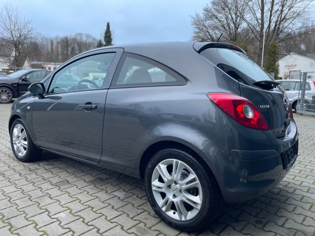 Opel Corsa D*4 ZYL.*PDC*KLIMA*ALUF.*8 x BEREIFT*