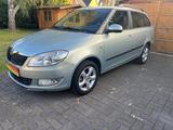 Skoda Fabia Combi Family Automatik 1.Besitz - Skoda Fabia aus 2011: Kombi