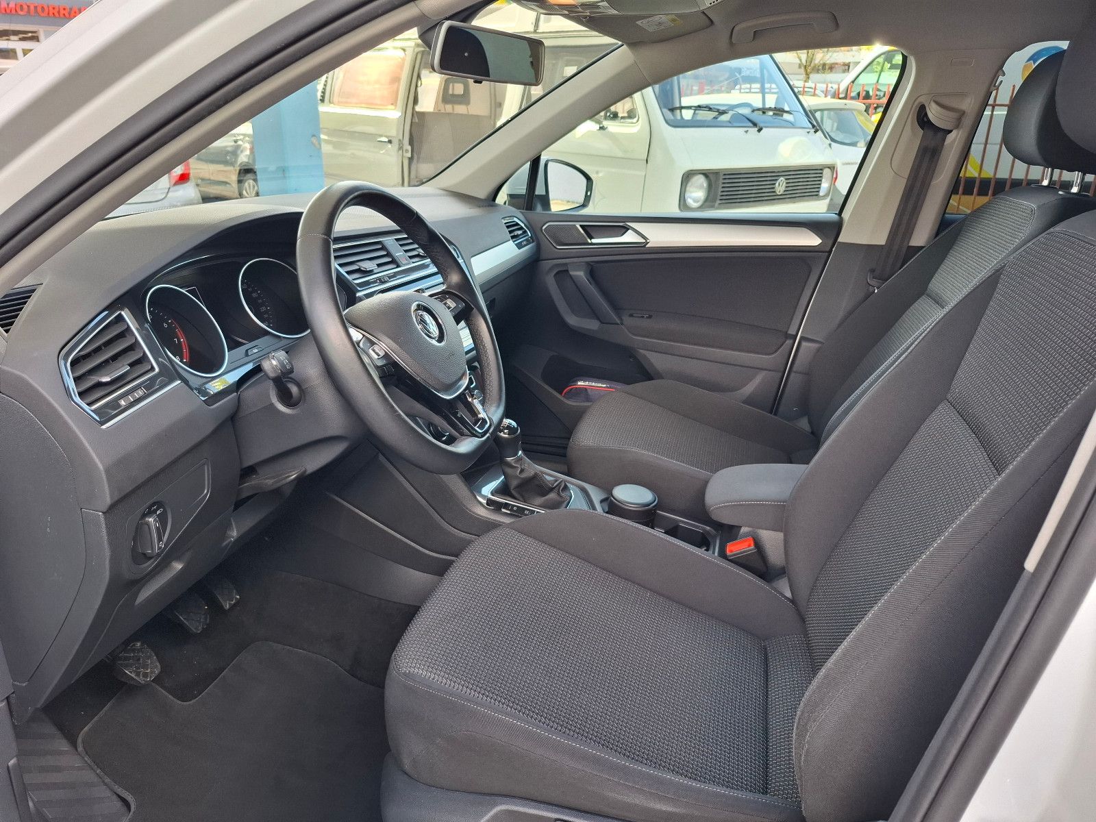 Volkswagen Tiguan Trendline 1,4 BMT/Start-Stopp , 56000km!! foto 7