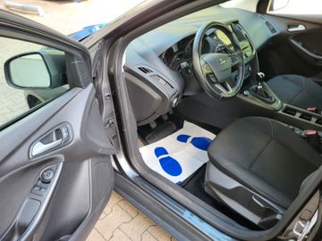 Ford Focus - 11