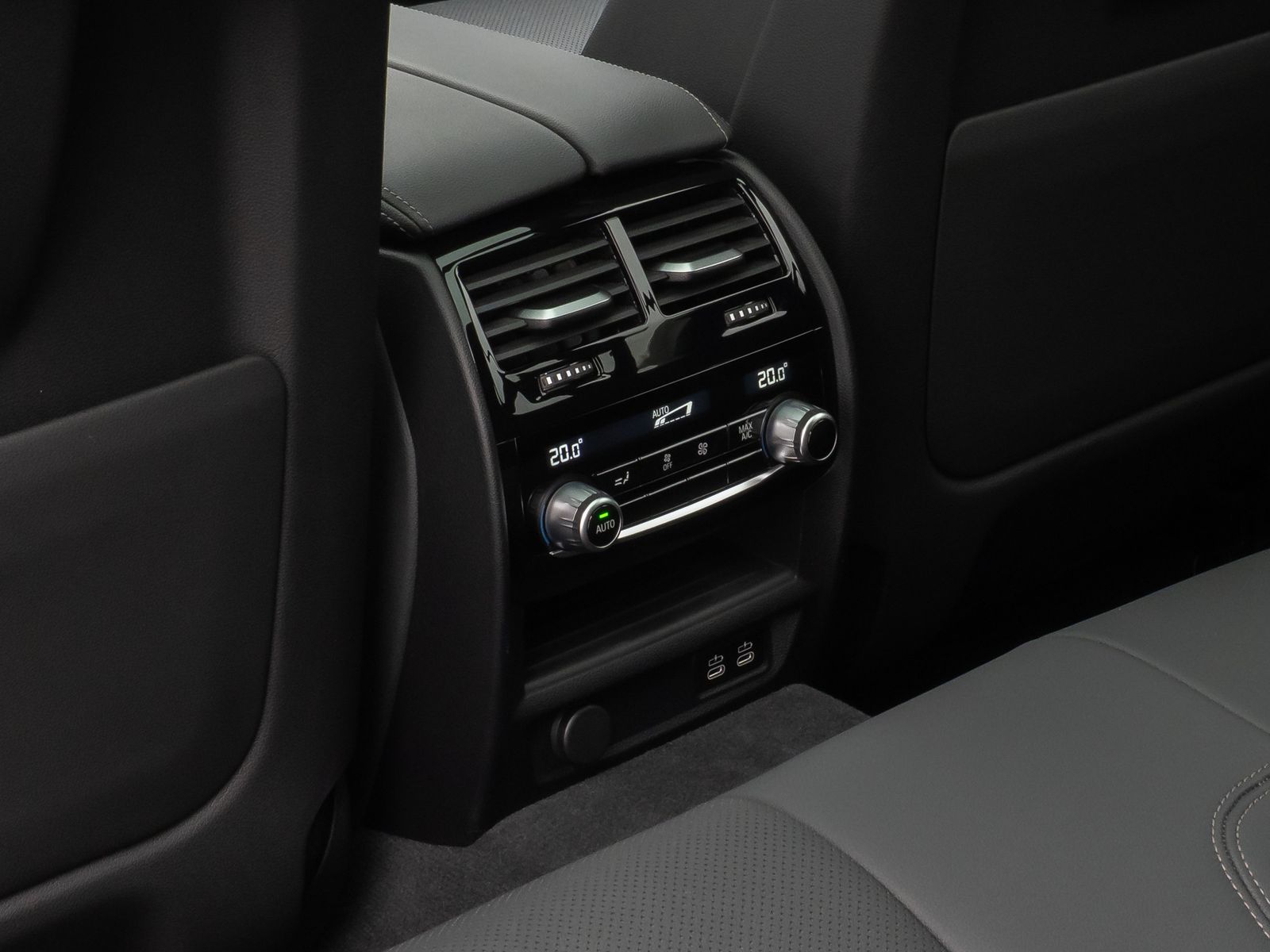 Fahrzeugabbildung BMW 530d M Sport Panorama 360°DAB H/K Komfort 20Zoll
