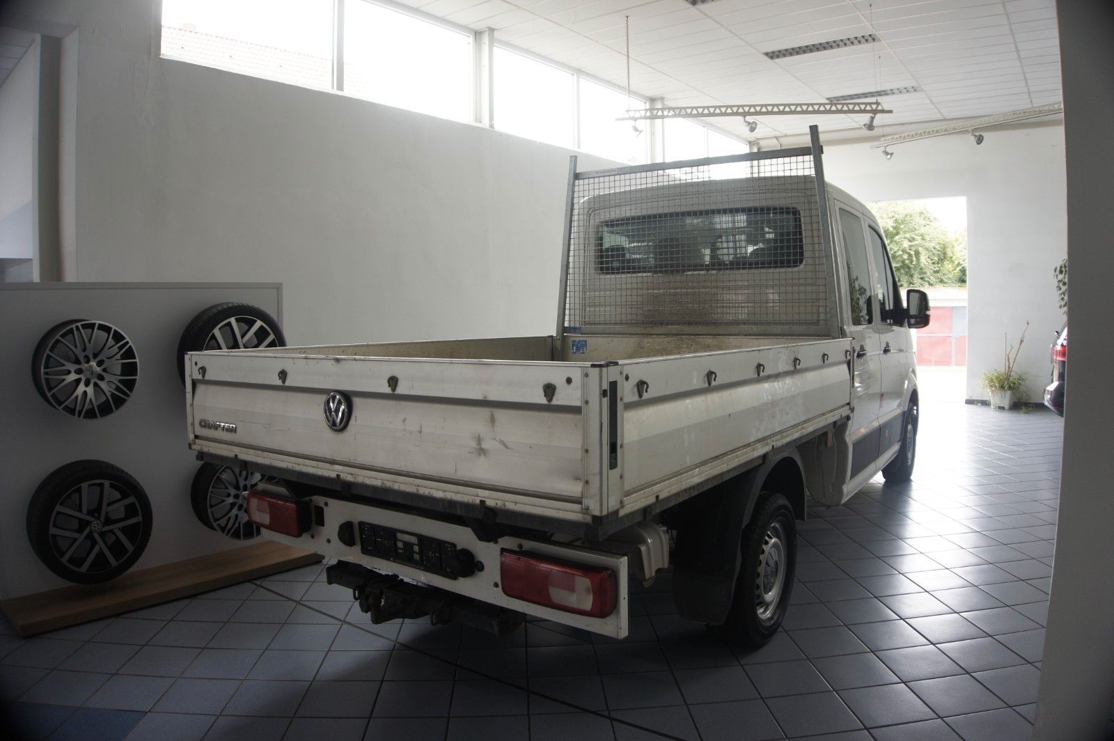 Fahrzeugabbildung Volkswagen Crafter Pritsche Pritsche 35 DOKA KLIMA AHK