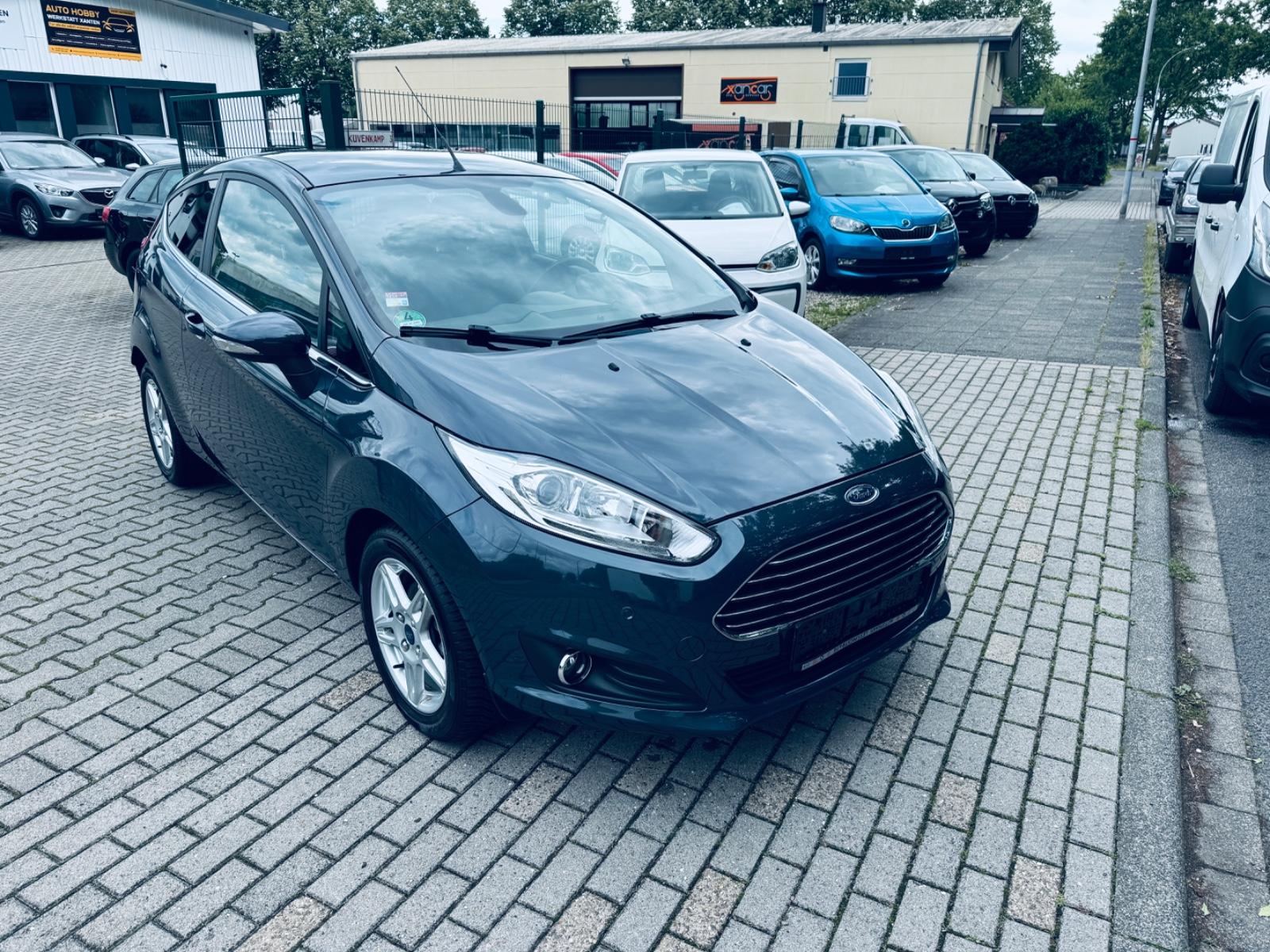 Ford Fiesta Titanium*1 Hand*PDC*SHZ*