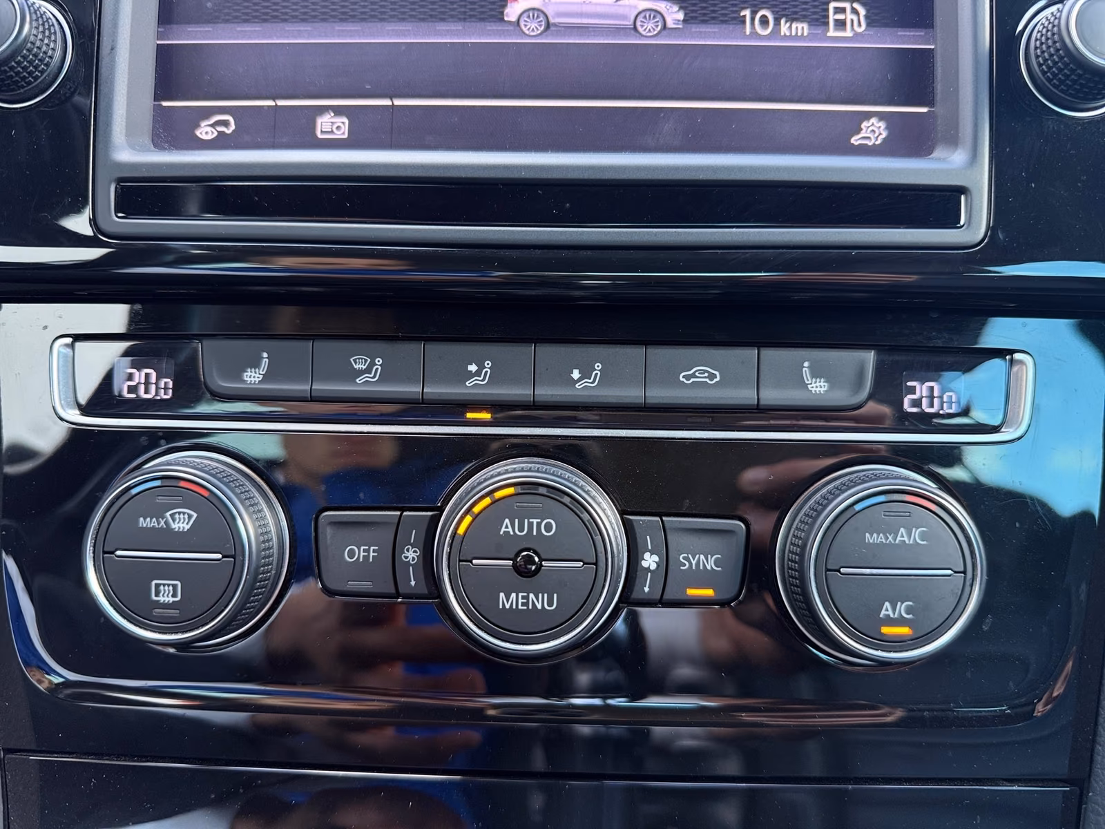 Volkswagen Golf VII 2.0 R BMT 4Motion Xenon Leder PDC Navi