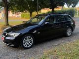 BMW E91 320d Org 152Tkm 2 Hand M47 Scheckheft - BMW 3 Series: E91