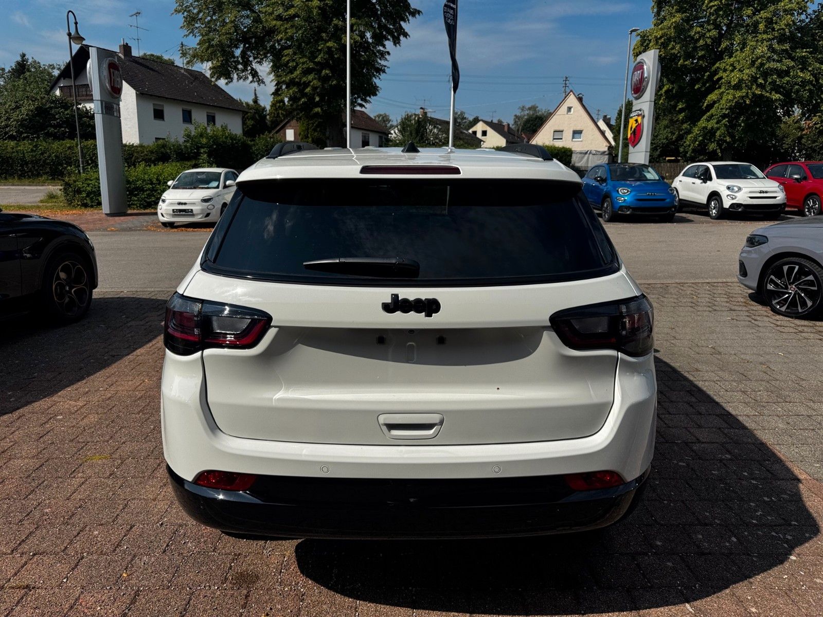 Fahrzeugabbildung Jeep Compass 1.5l Summit Navi Sitzbelüftung 360° ACC
