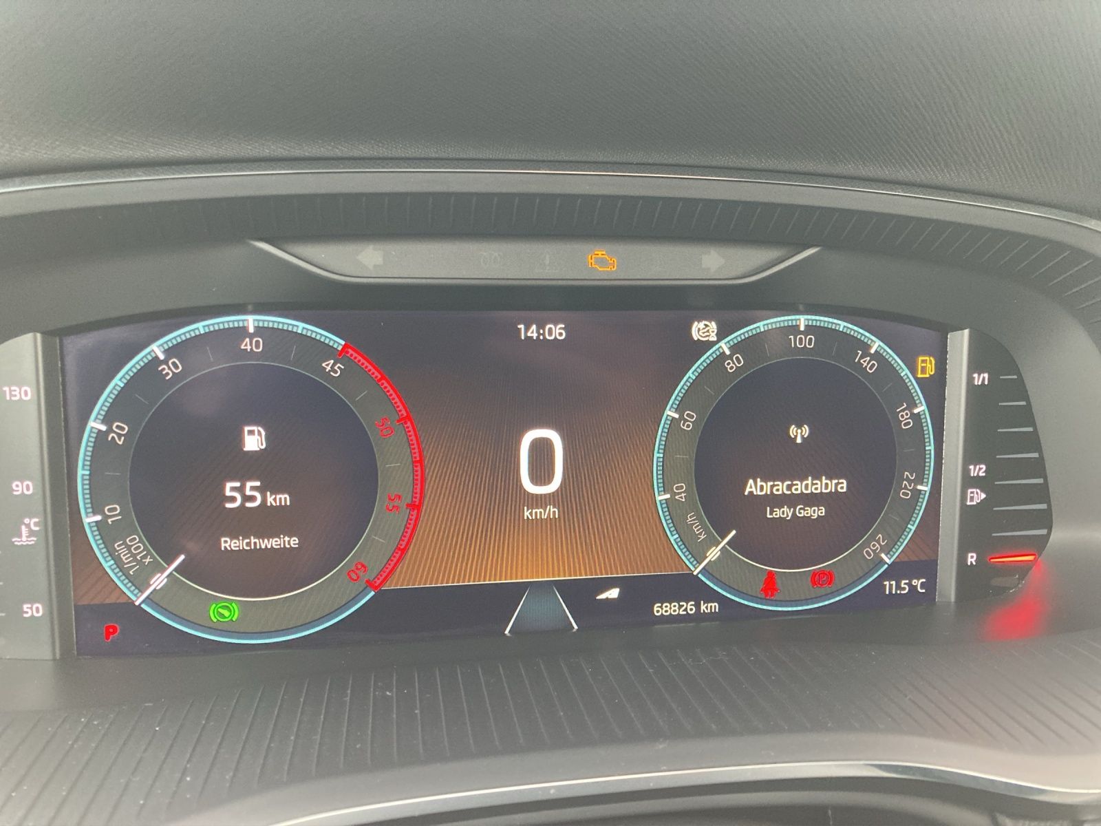 Fahrzeugabbildung SKODA Octavia Combi TDI First-Edition DSG LED Navi PDC