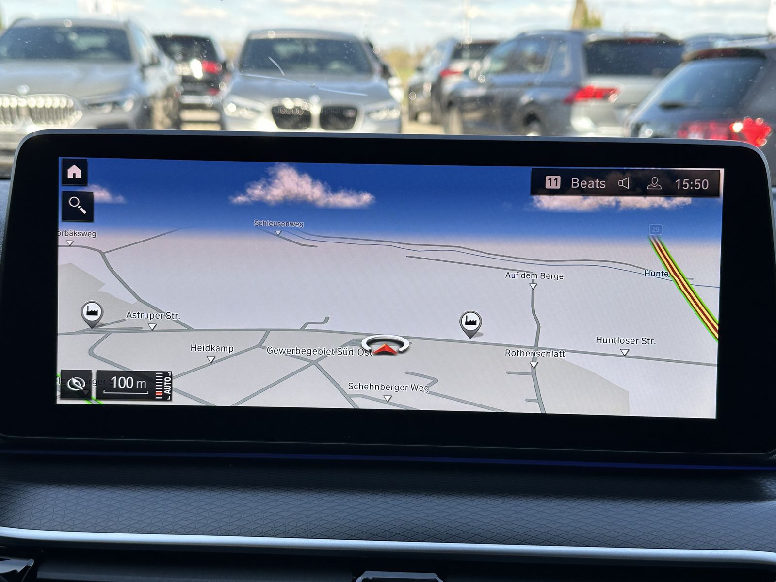 Fahrzeugabbildung BMW 520d Touring M-Sport NAV+LASER+AHK+PANO+HUD+20ZO