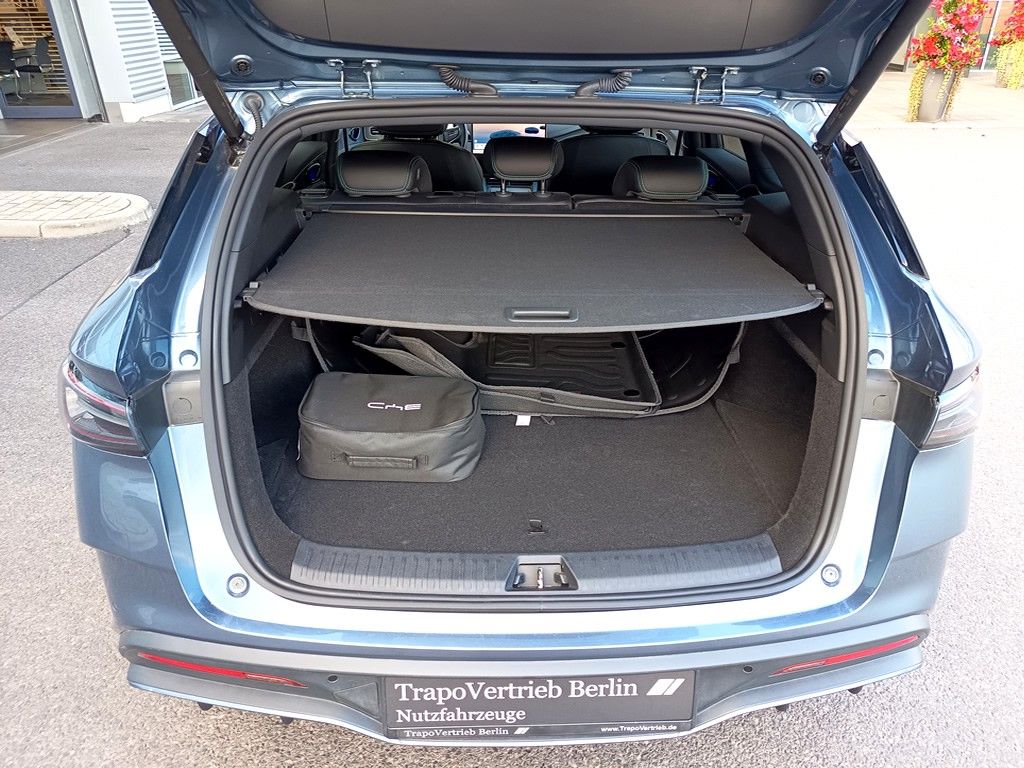 BYD SEAL 6