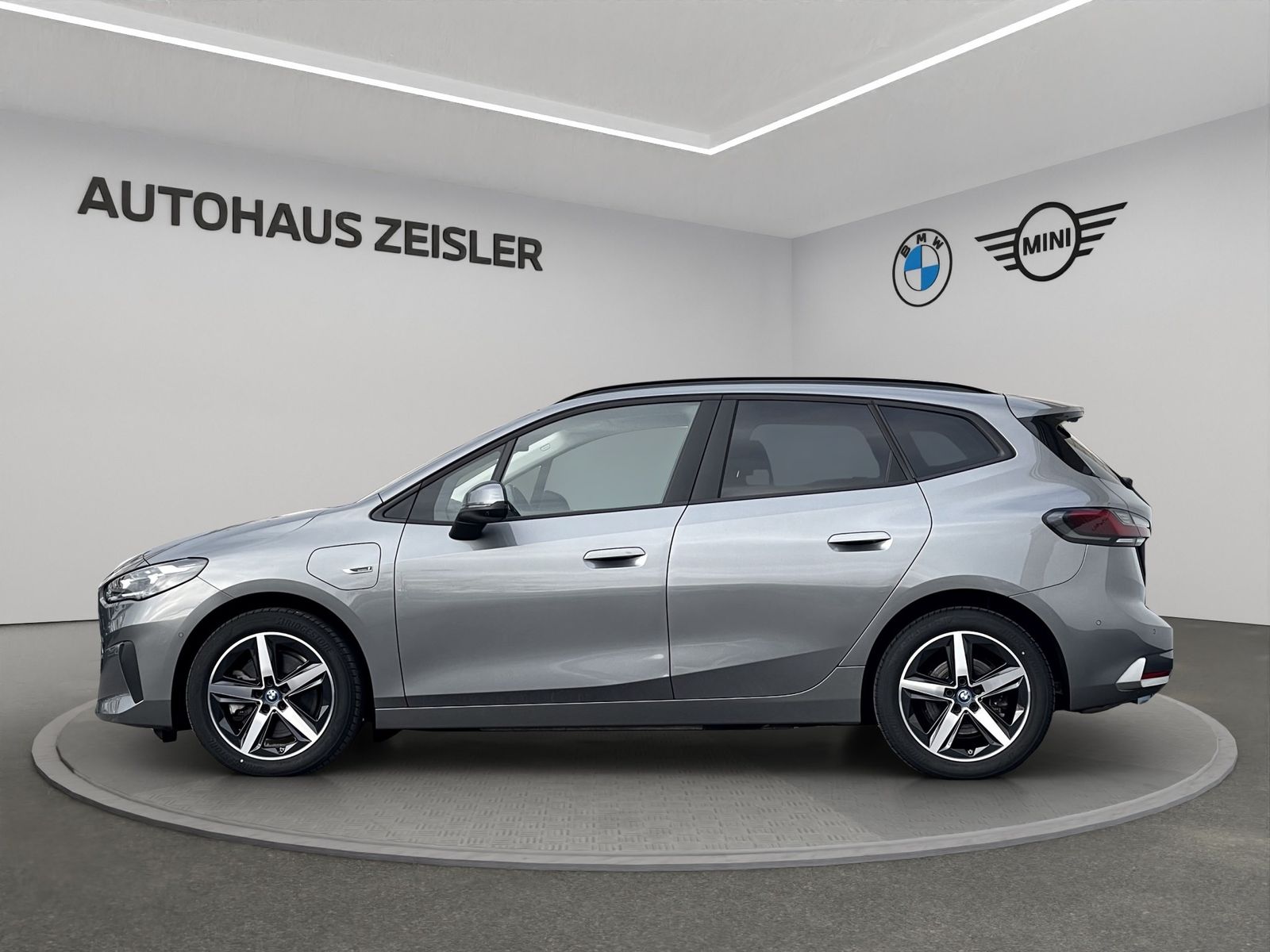 BMW 230e xDrive Active Tourer Head-Up Parkassistent foto 4