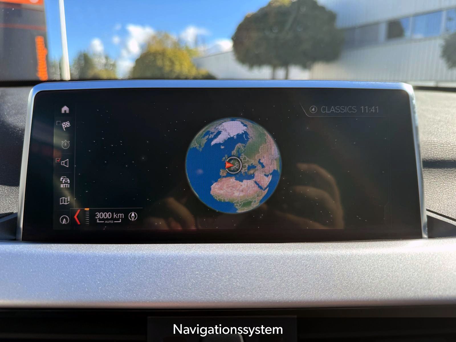 Fahrzeugabbildung BMW X1 xDrive25e Advantage ACC KAM LED PANO AHK SHZ