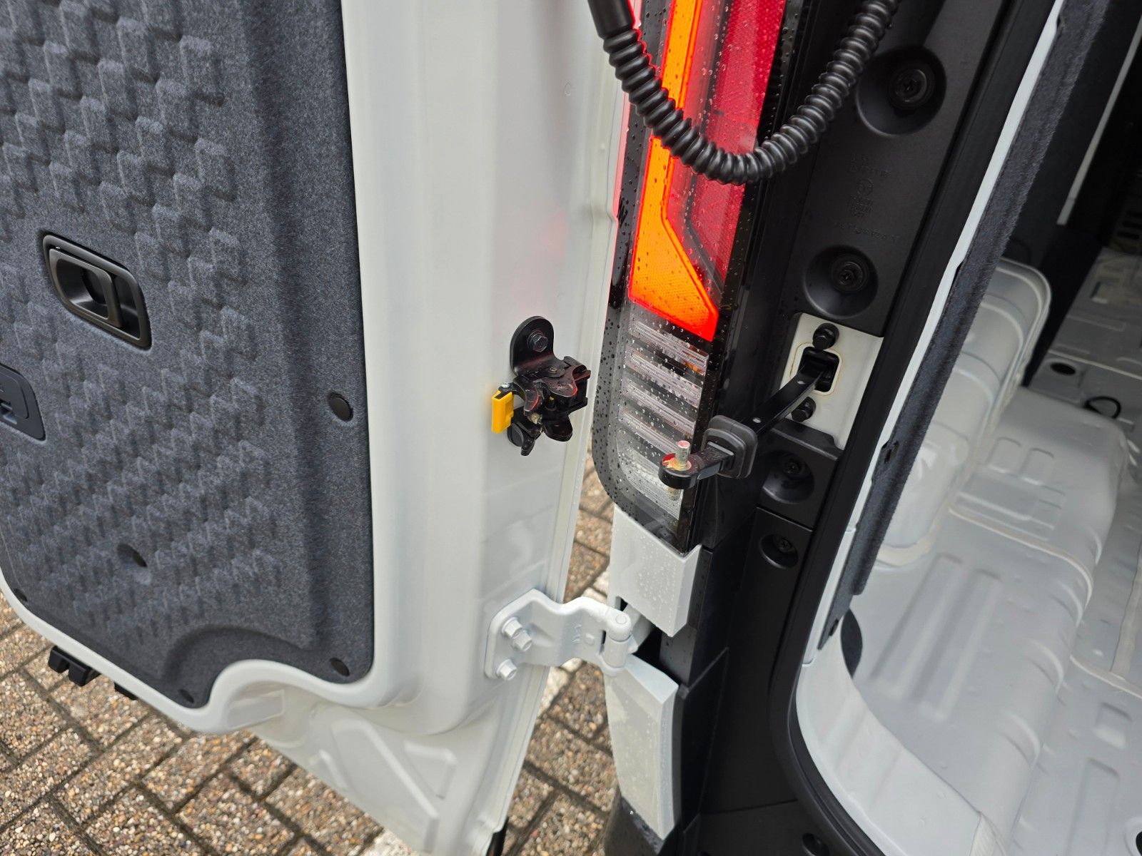 Fahrzeugabbildung Kia PV5 CARGO L2H1 3T 71.2 PLUS WP AW