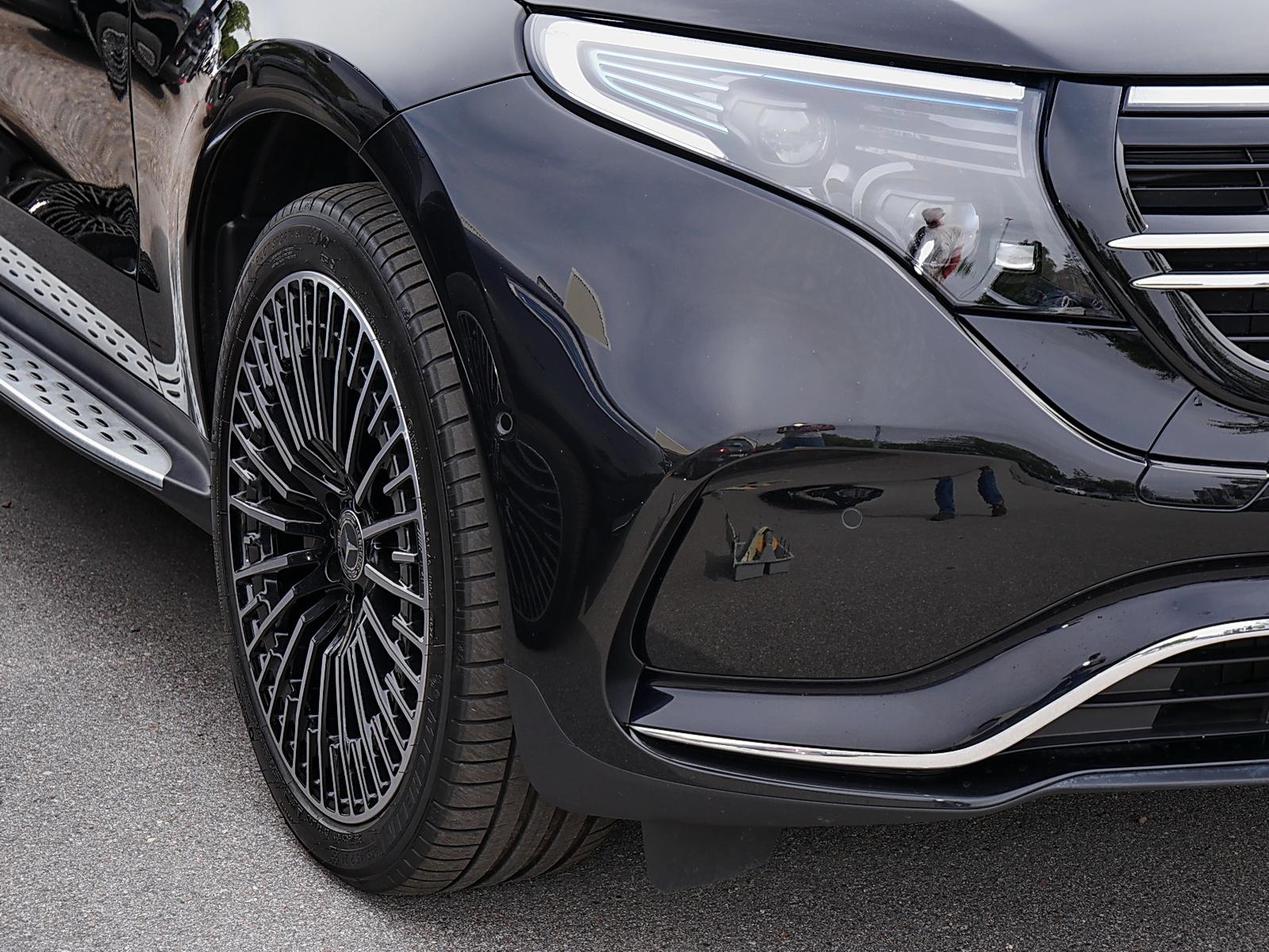 Mercedes-Benz EQC 400 4MATIC AMG+DISTRONIC+Schiebedach+Memory+
