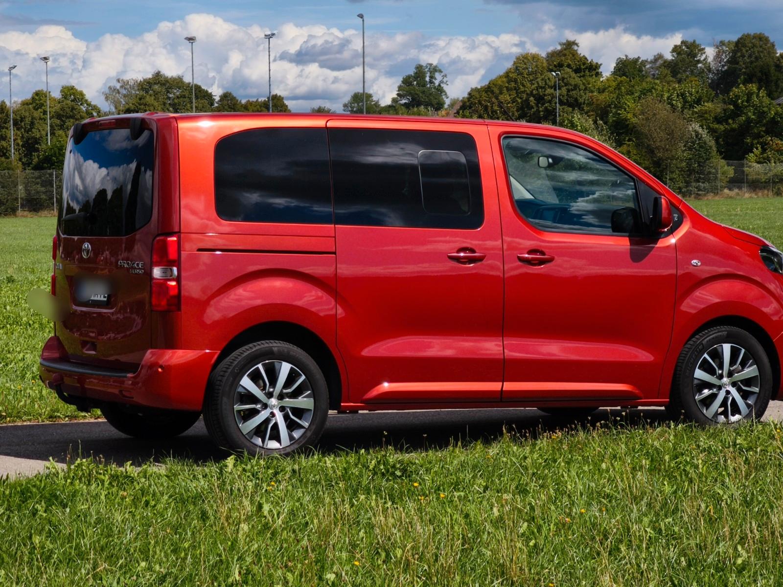 Toyota Proace (Verso) 2,0-l-D-4D 110kW compact Fami...