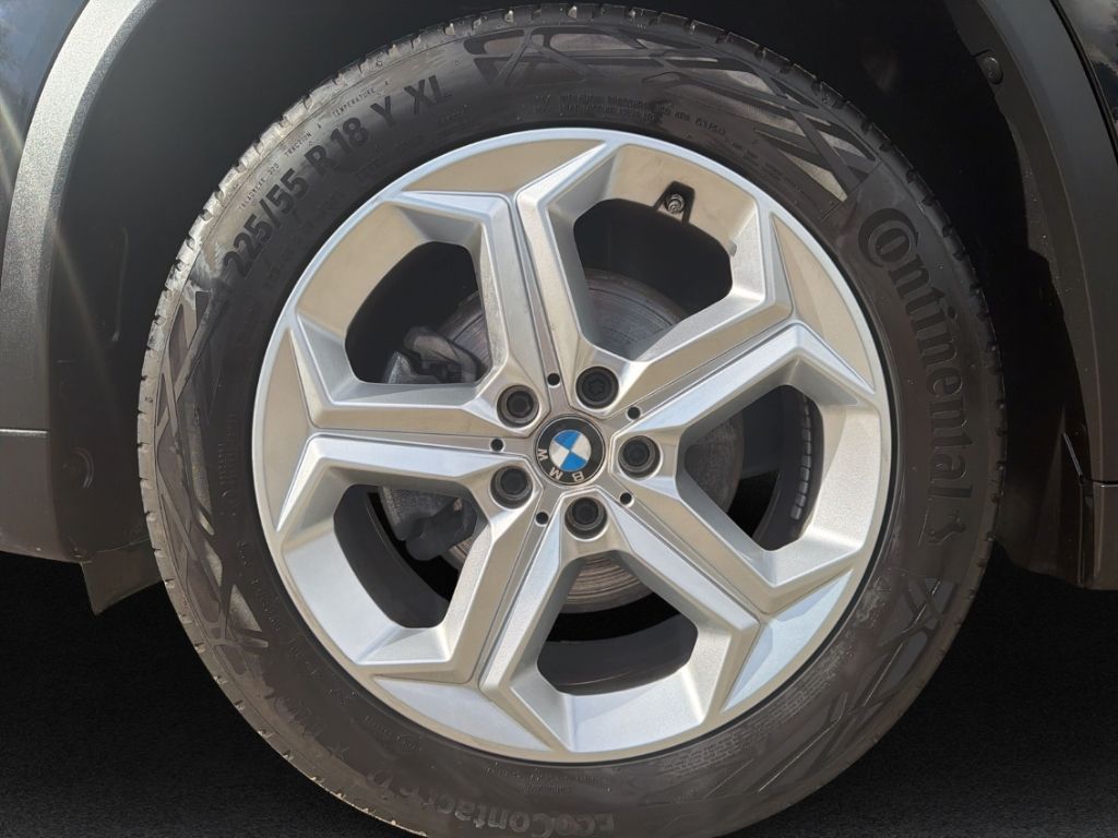 BMW X1 18d sDrive LED Parkassist. SHZ Komfortzugang foto 7