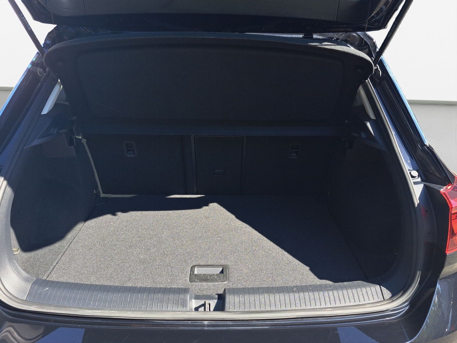 Volkswagen T-Roc - Bild 11