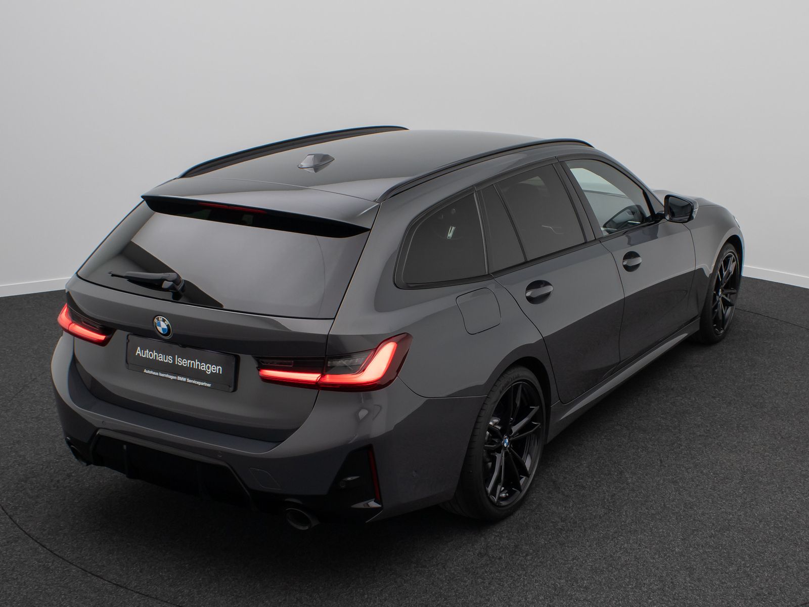 Fahrzeugabbildung BMW 330d xD M Sport Individual Kamera DAB HUD 19Zoll