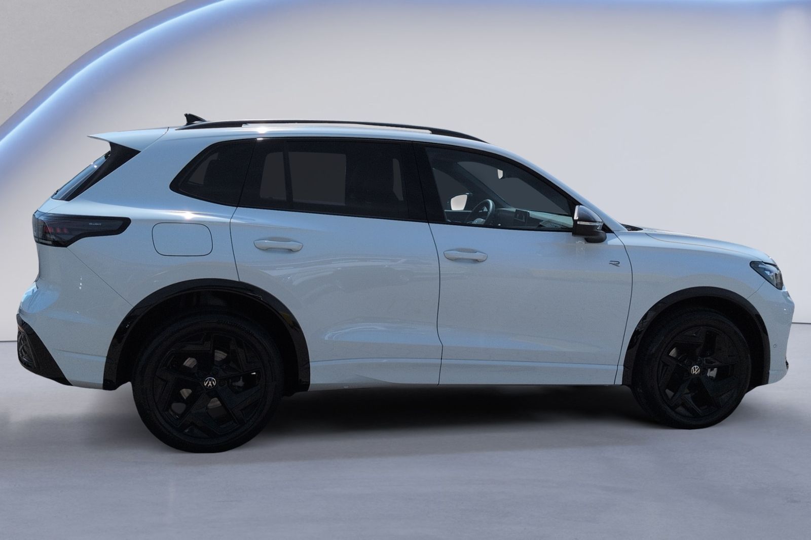 Tiguan R-Line 1.5 eTSI DSG AHK+PANO+BlackStyle+
