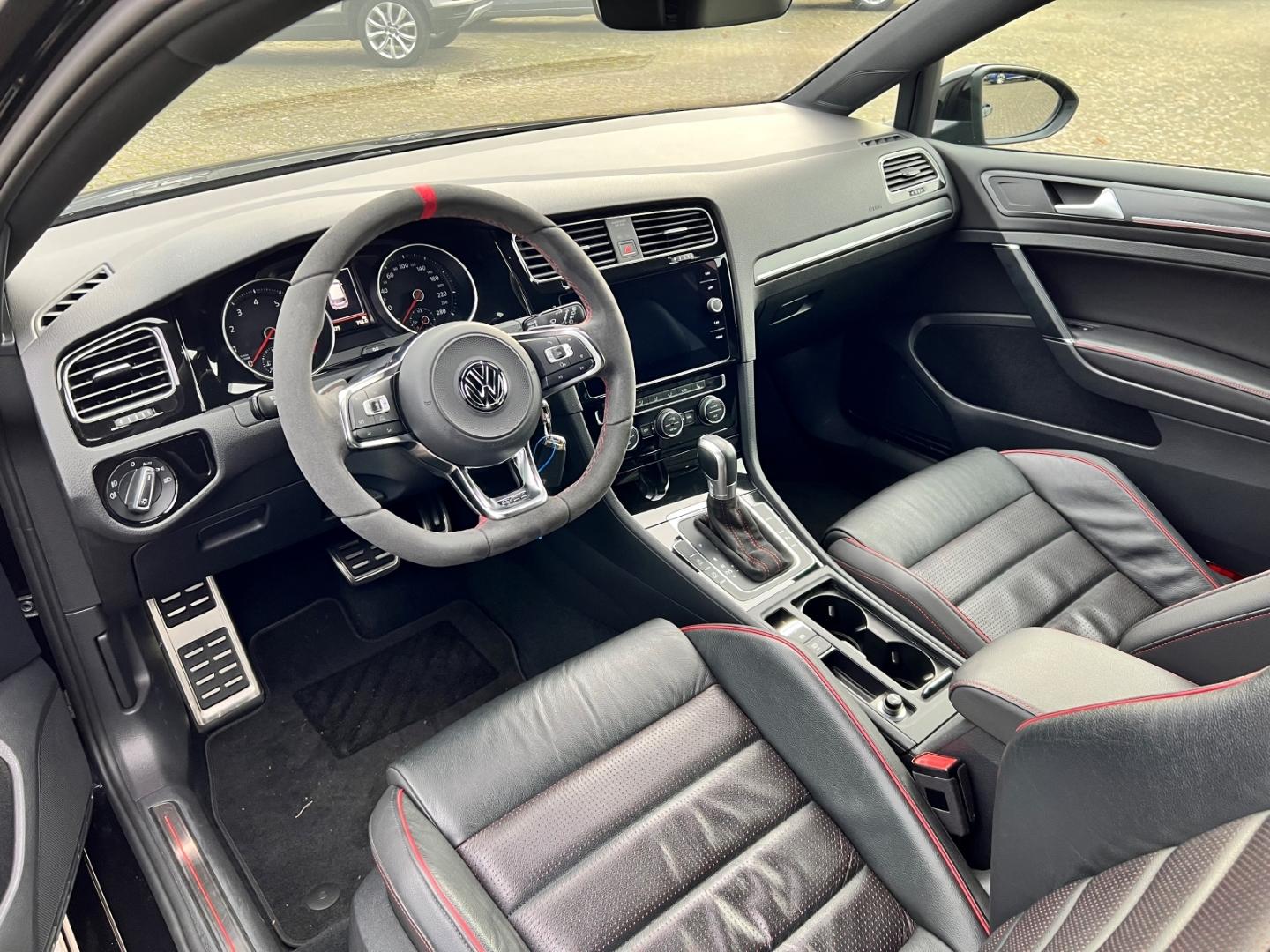 Volkswagen Golf GTI 2.0 TSI DSG LED Navi Leder Sitzheizung
