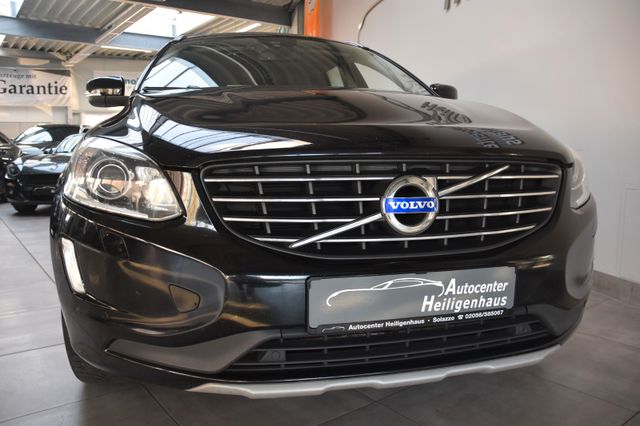 Volvo XC 60 Summum AWD NAVI PANORAMA KAMERA STANDHEIZ.