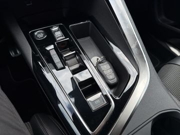Peugeot 3008 1.2 PureTech 130 GT-Line NAVIKAMERALED
