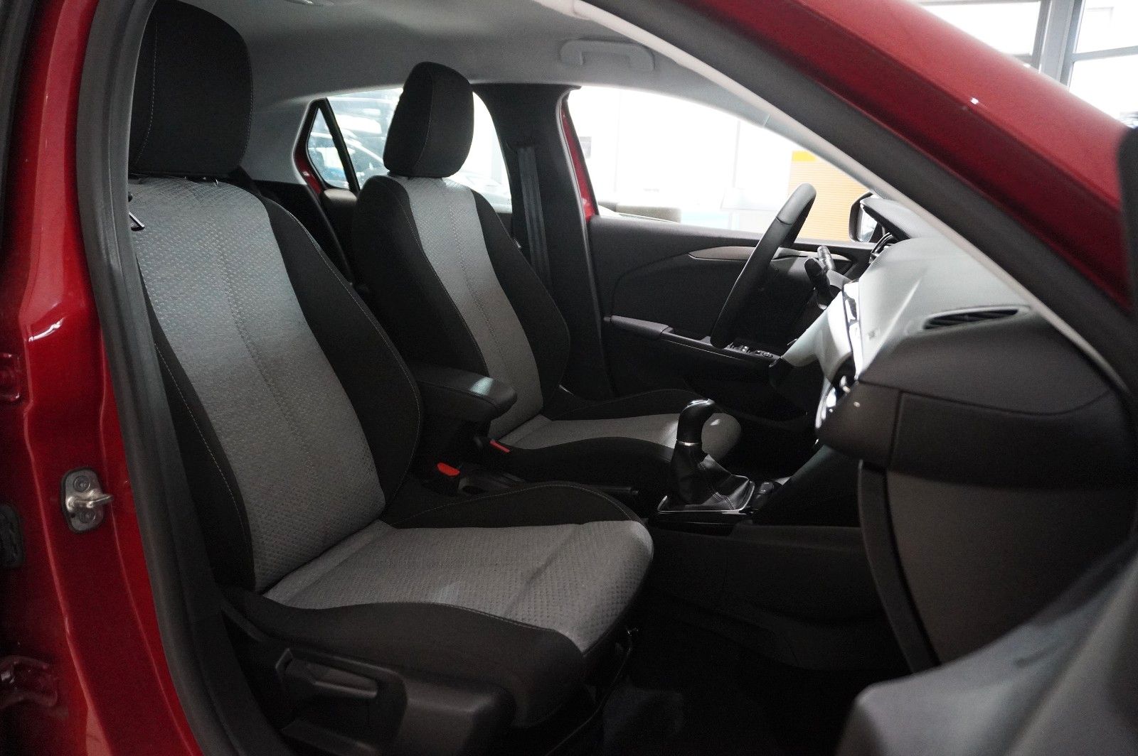 Fahrzeugabbildung Opel Corsa F 1.2 FACELIFT NAVI/LED/KAMERA/VIRTU./DAB+