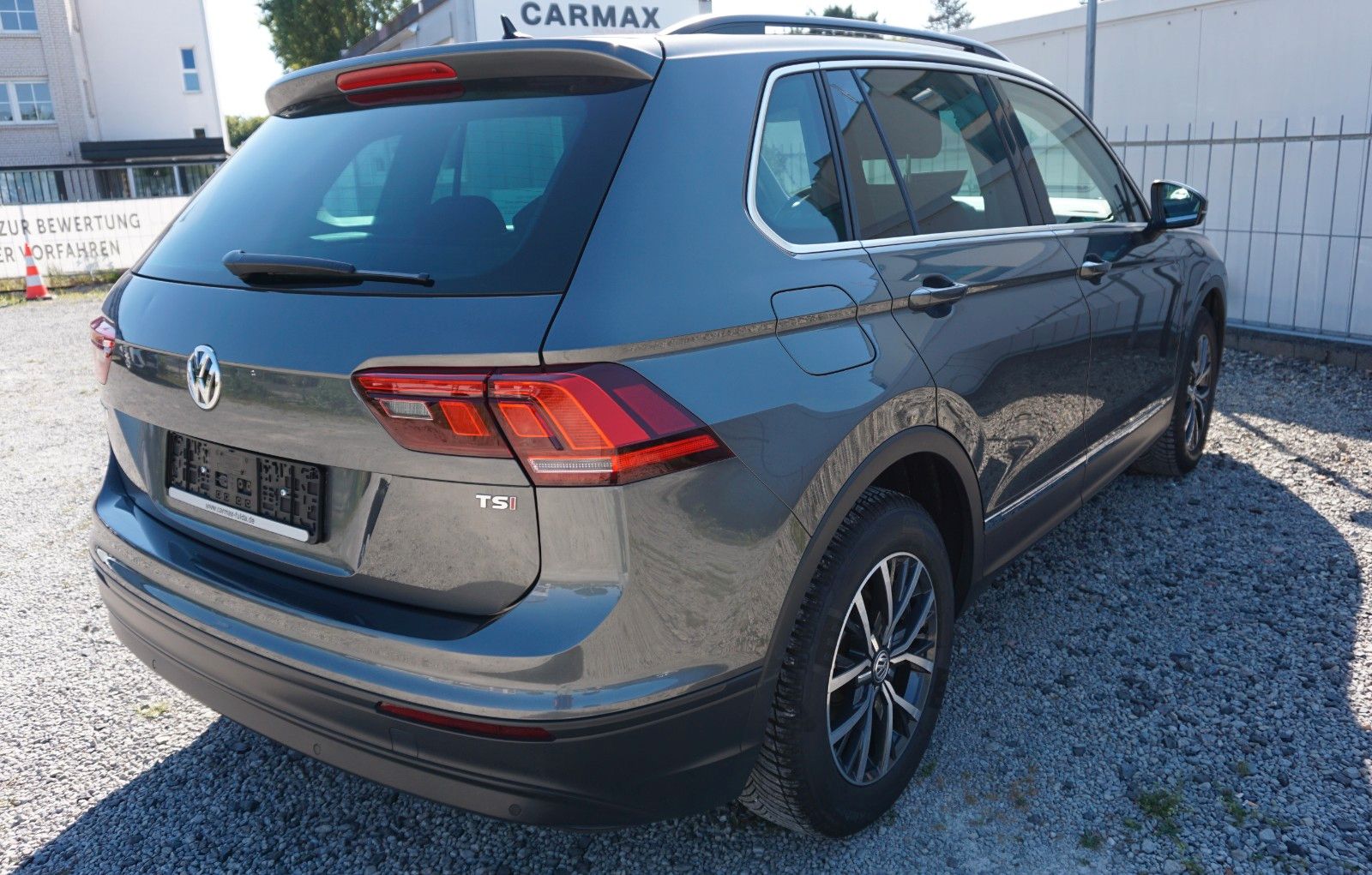 Fahrzeugabbildung Volkswagen Tiguan Comfortline BMT, LED,Navi,PDC, AHK el.