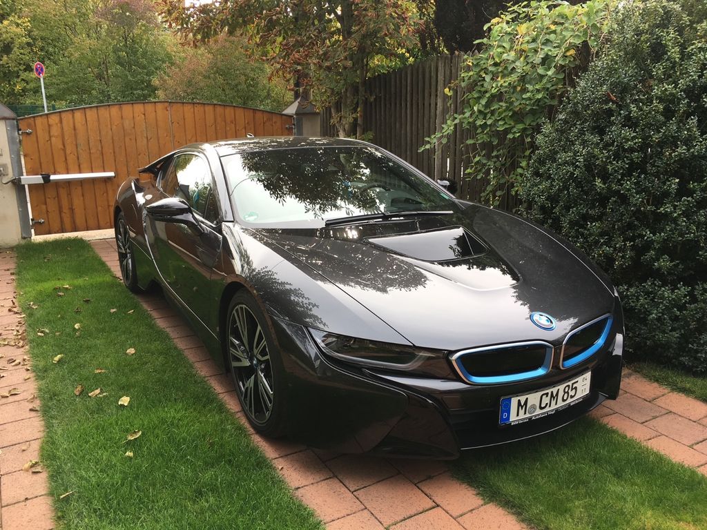 BMW i8