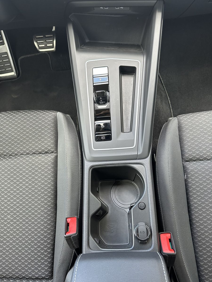 Fahrzeugabbildung Volkswagen Golf Variant 2.0 TDI DSG Active NAV+LED+ACC+SHZ