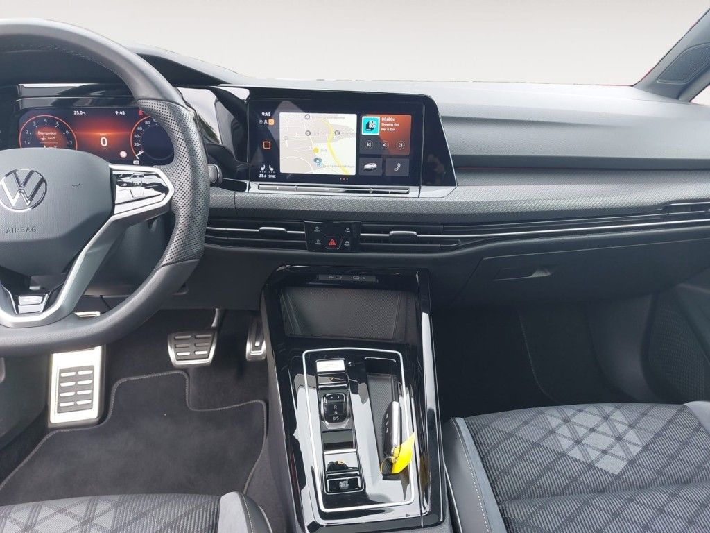 Fahrzeugabbildung Volkswagen Golf 1.5 eTSI DSG R-Line Standheizung