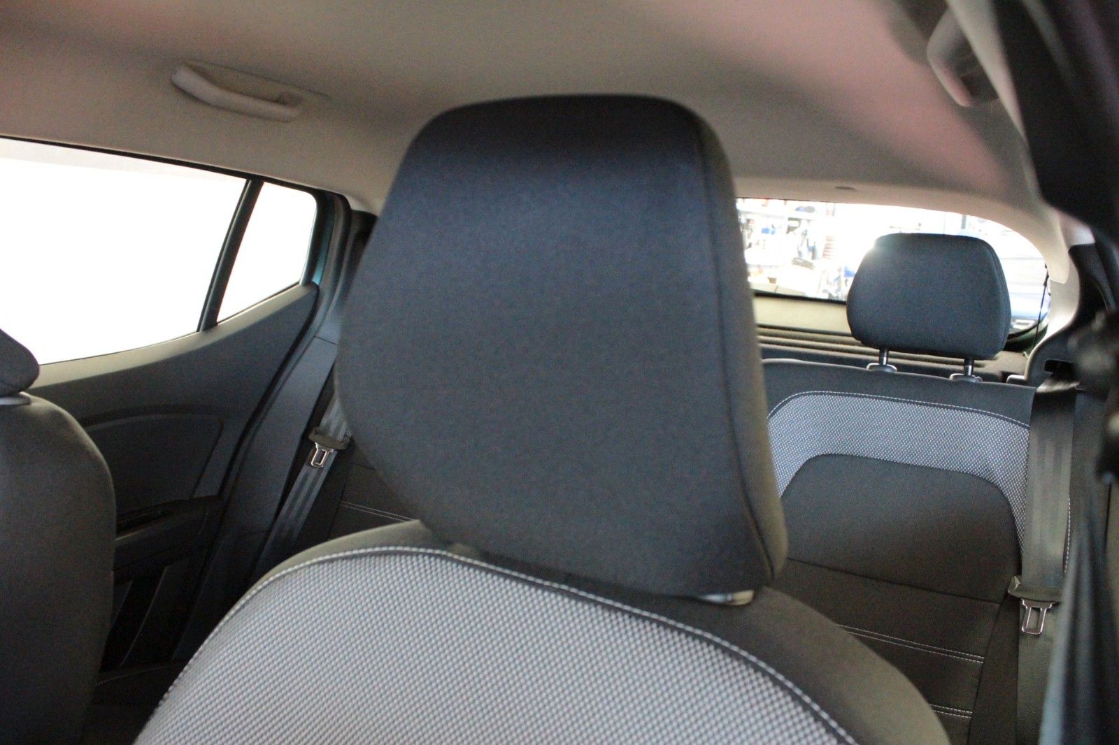 Fahrzeugabbildung Dacia Sandero TCe 100  ECO G Expression*Winterpaket*