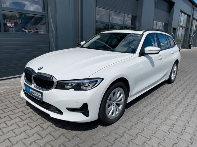 BMW 330i xDrive TOURING AUT NAVI AHK PANO DAB